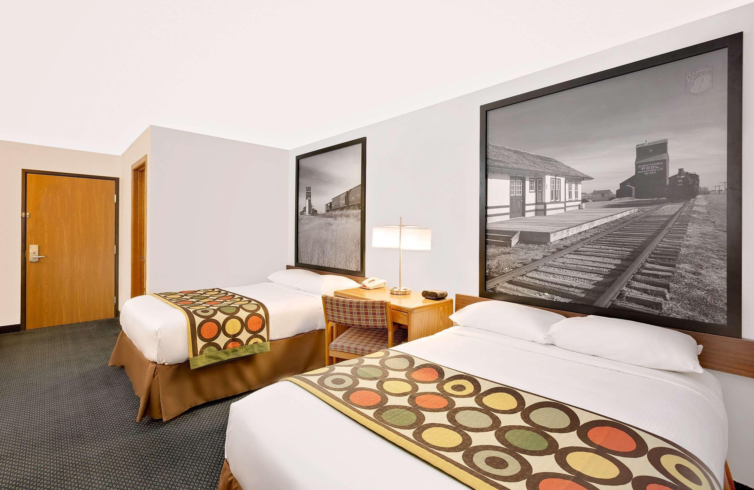 Super 8 By Wyndham St. James Exterior foto